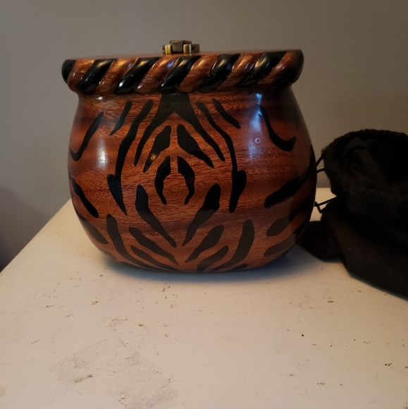 Timmy Woods of Beverly Hills Rare Hand Carved Tiger Striped Wooden Purse - Picture 7 of 8